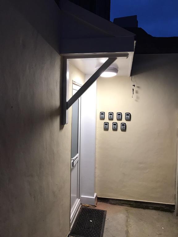 Casa Fresa Franks Serviced Accommodation Liverpool Buitenkant foto