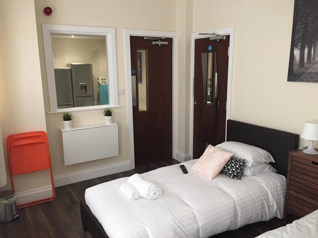 Casa Fresa Franks Serviced Accommodation Liverpool Buitenkant foto