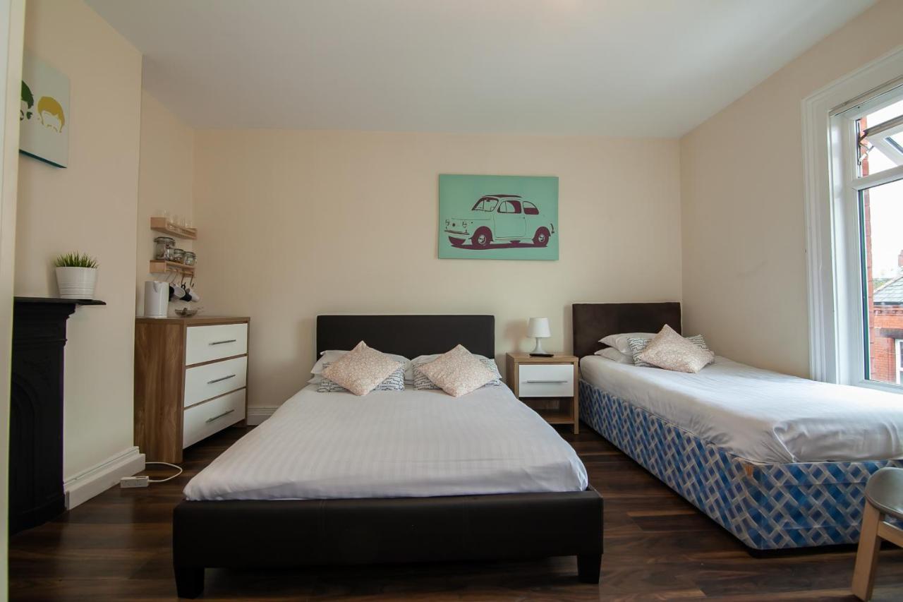 Casa Fresa Franks Serviced Accommodation Liverpool Buitenkant foto