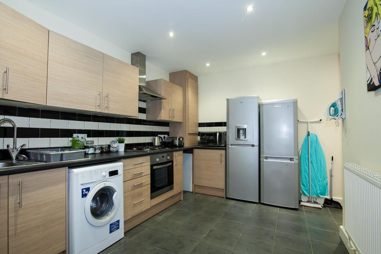 Casa Fresa Franks Serviced Accommodation Liverpool Buitenkant foto